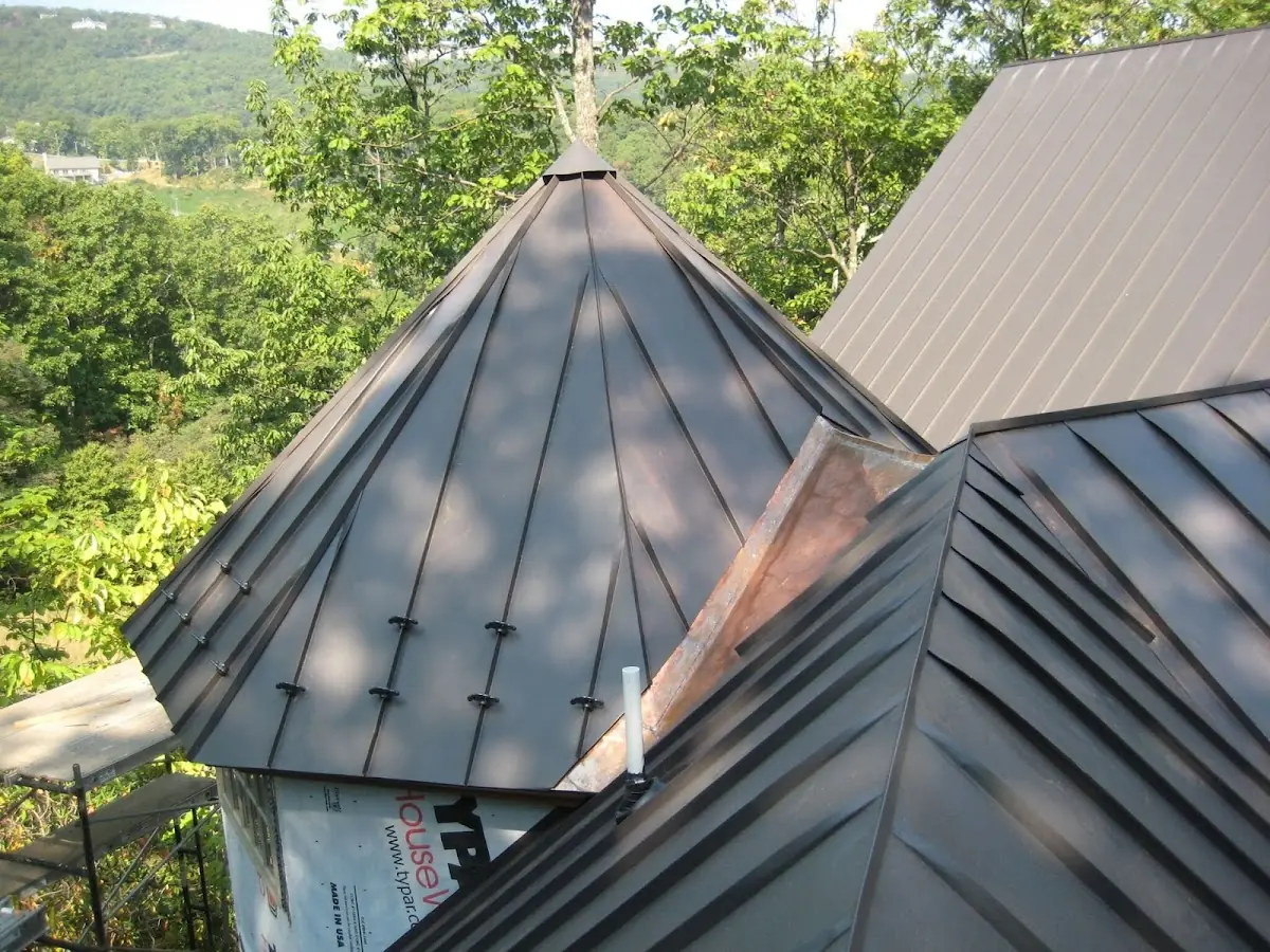 Professional Roof Tarp Installation by Craftsman Roofing in Martins Ferry